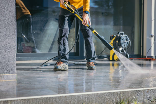 Best Garage Pressure Washing  in Pelican Rapids, MN